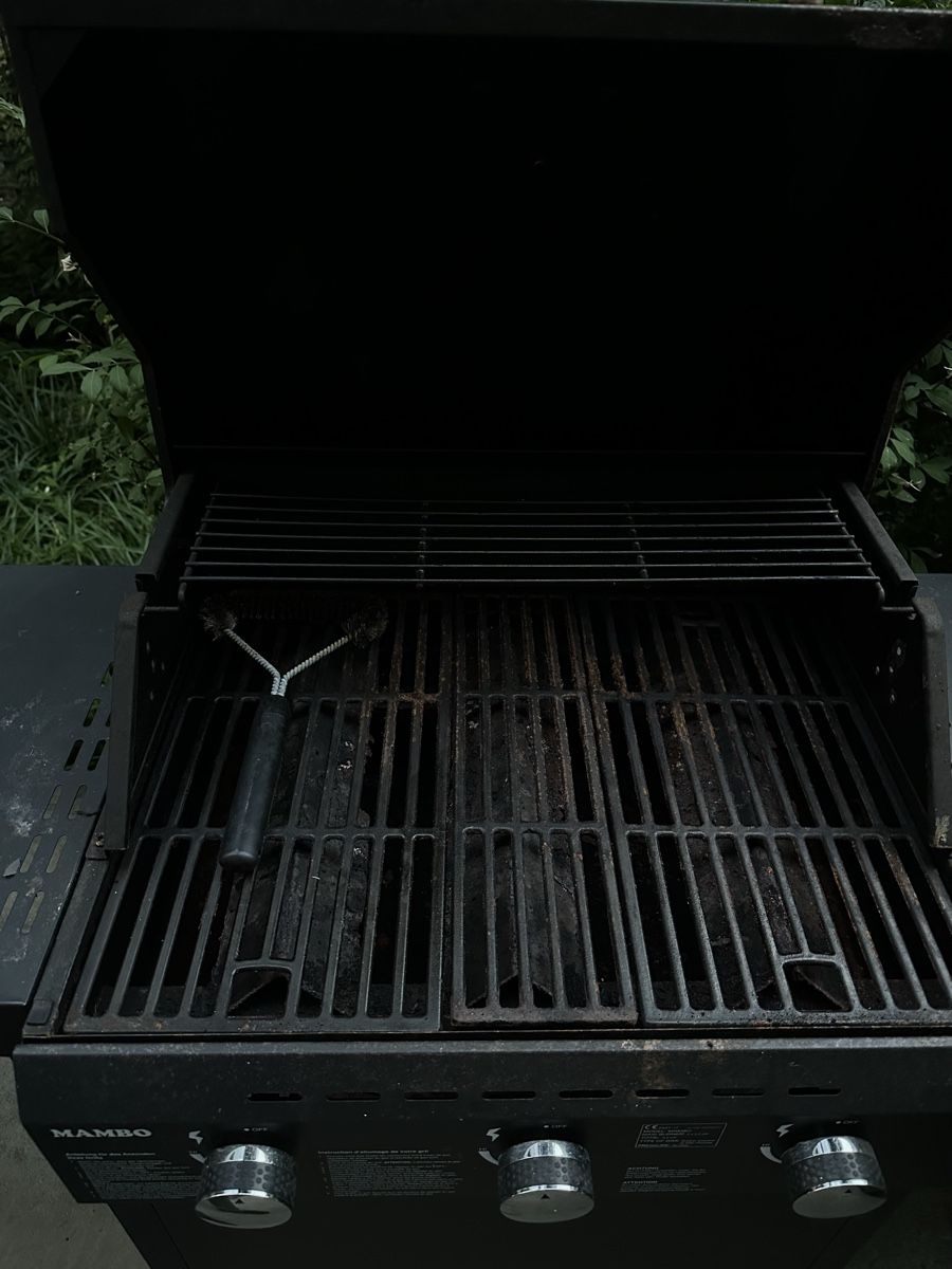 Grils: MAMBO Gas Grill with 3 Burners – D'occasion à Zürich par dri_n2k6 2