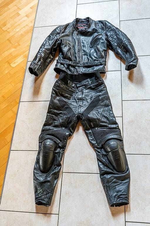 Altro: Motorrad Lederkombi Herren – Usato da Wattenwil venduto da maestrorock