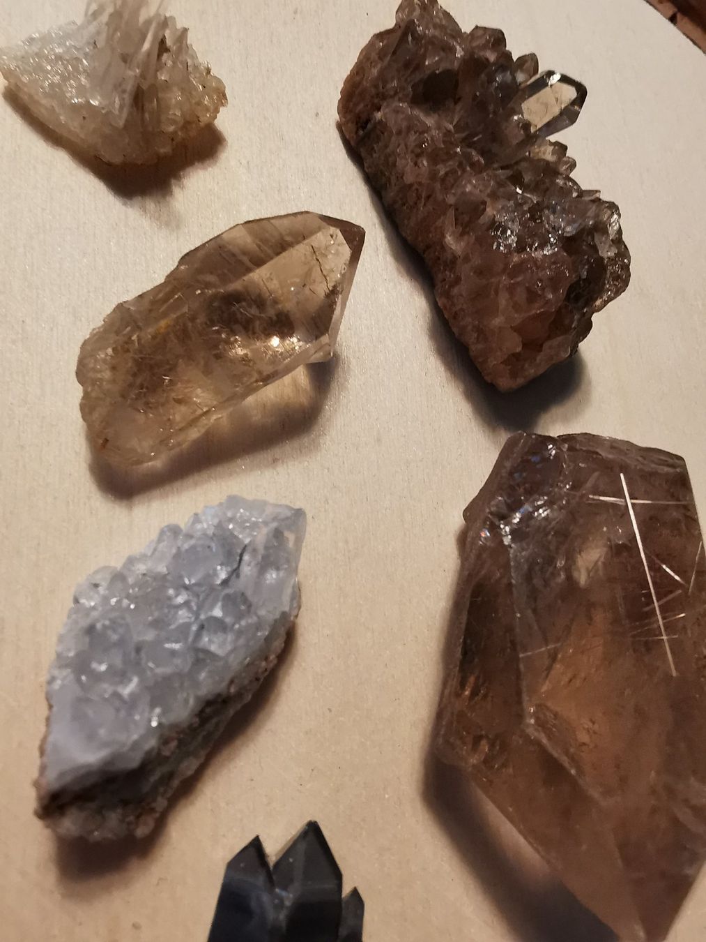 Minerali & Pietre curative: 6 spannende Kristallstufen / Spitze – Nuovo e nell'imballaggio originale da Dierikon venduto da Buntspecht-10 6