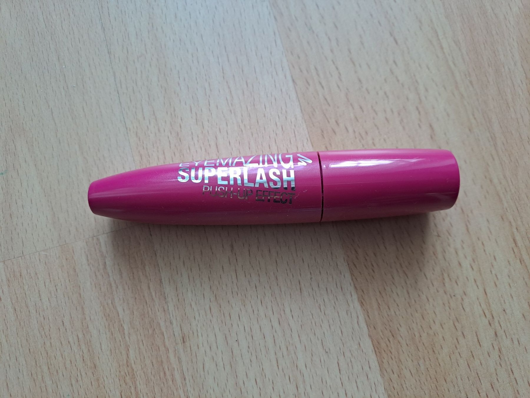 Make-up: Mascara, schwarz, Manhattan, 12 ml – Nuovo e nell'imballaggio originale da Hombrechtikon venduto da Rada039