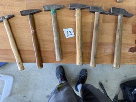 6 Hämmer assortiert mit Holzgriff ab CHF 1.-