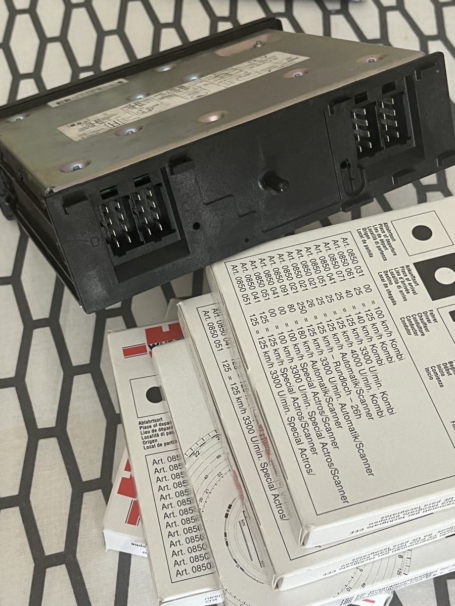Accessori per altri veicoli: Tachograph Fahrtenschreiber – Usato da Basel venduto da K2424 2