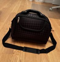 Schwarzes Beautycase / Reisetasche mit Schultergurt