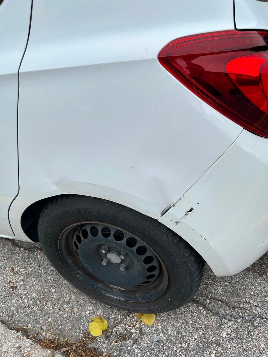 Opel Automobili: OPEL Corsa E 1.4 90CV – Usato da Sion venduto da Mbuisness 4