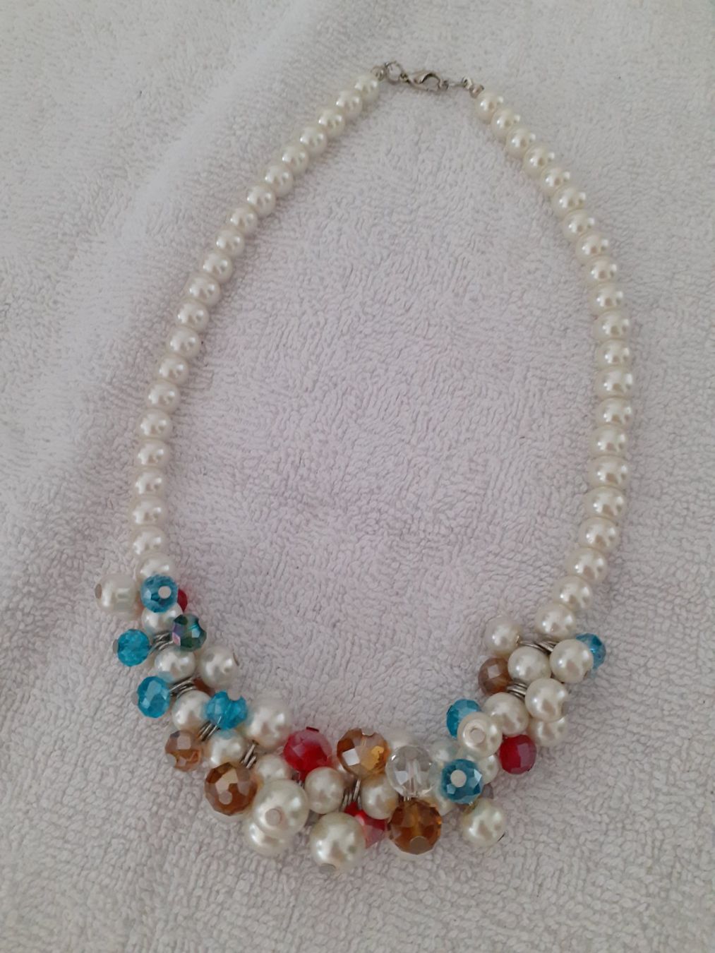Catenine: Farbenfroh, Modeschmuck Kunst Perlenkette Vintage – Usato da Yverdon venduto da DerStorchUndDieBiene
