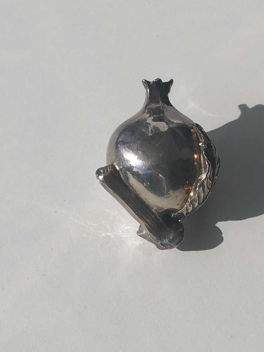 Figuren: Granatapfel Silber? – Gebraucht aus Arbon von Wladimir1 1