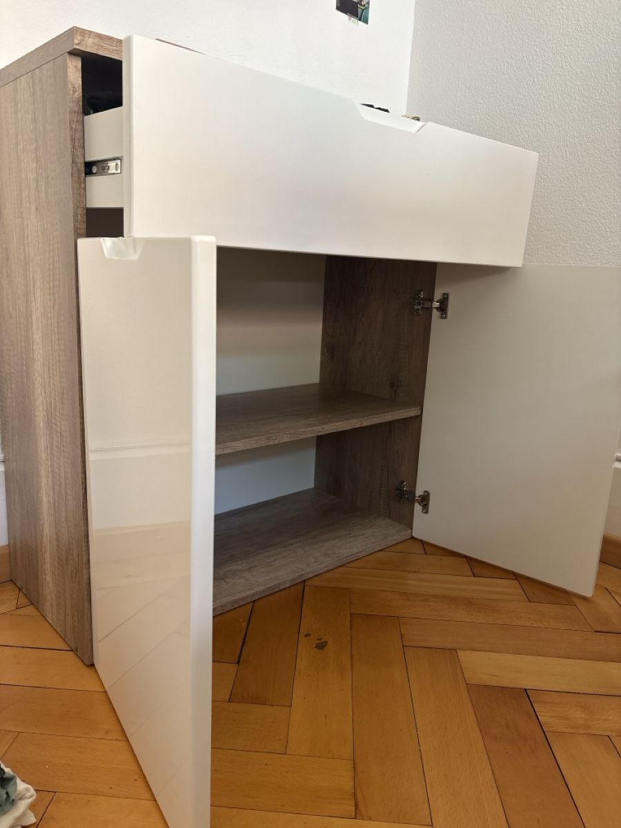 Cassettiere: Kommode zu verschenken  – Usato da St. Gallen venduto da wag_pb6k 1