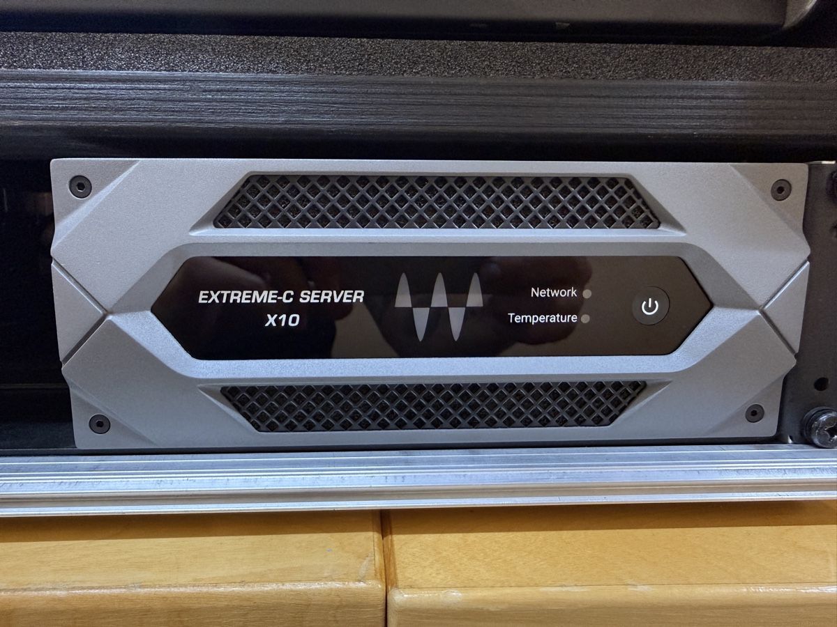 Platines de mixage: Waves Extreme-C X10 SoundGrid Server – D'occasion à Lenzburg par SimonZ04