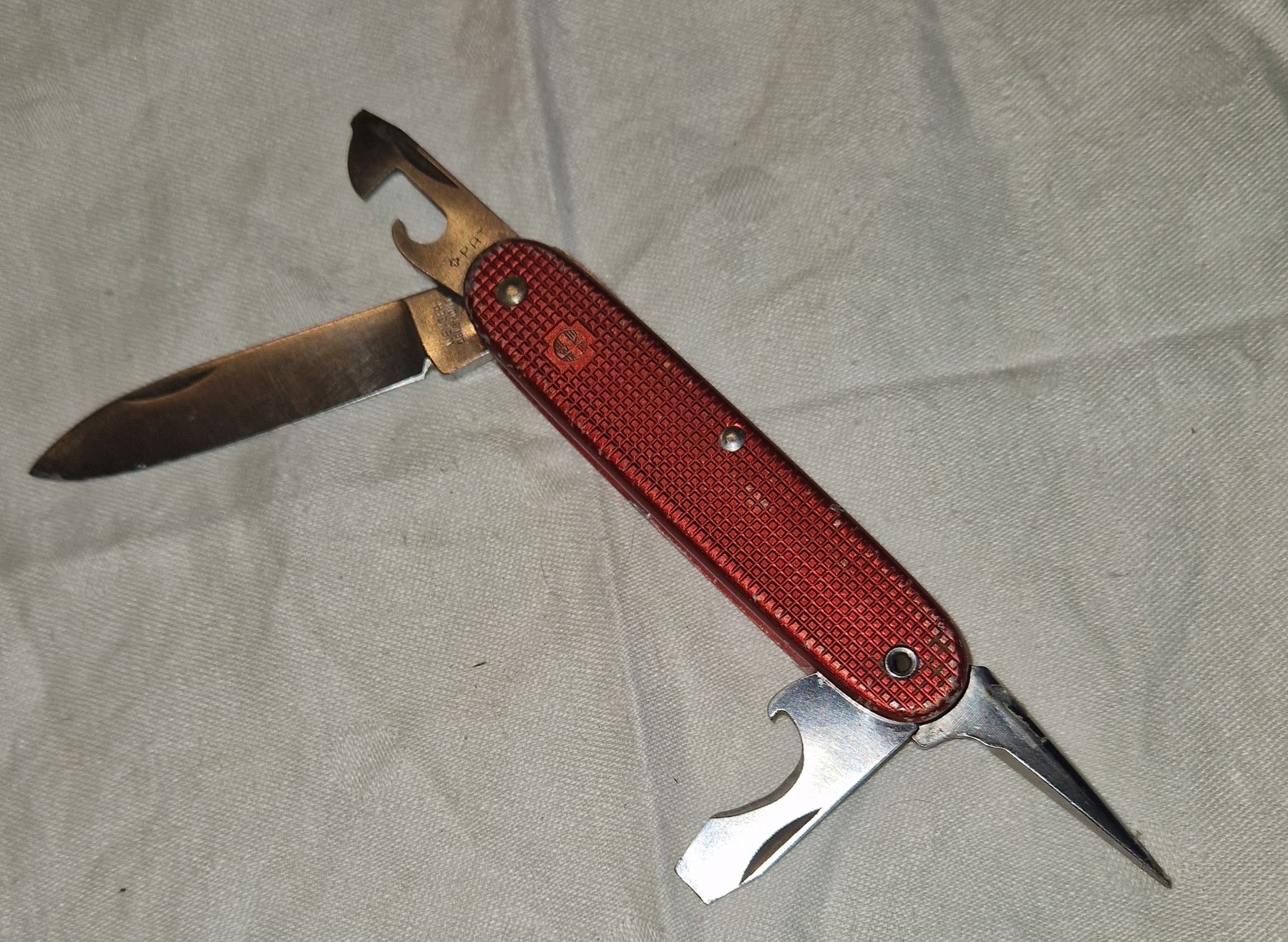 Wenger Taschenmesser: Wenger Delemont rotes Sackmesser.64. – Gebraucht aus Willisau von mar_j55v