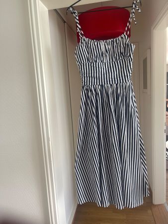 Sommerkleid Streifen, Süsse Raffung, Gr. M, neuw. 49 Zeichen