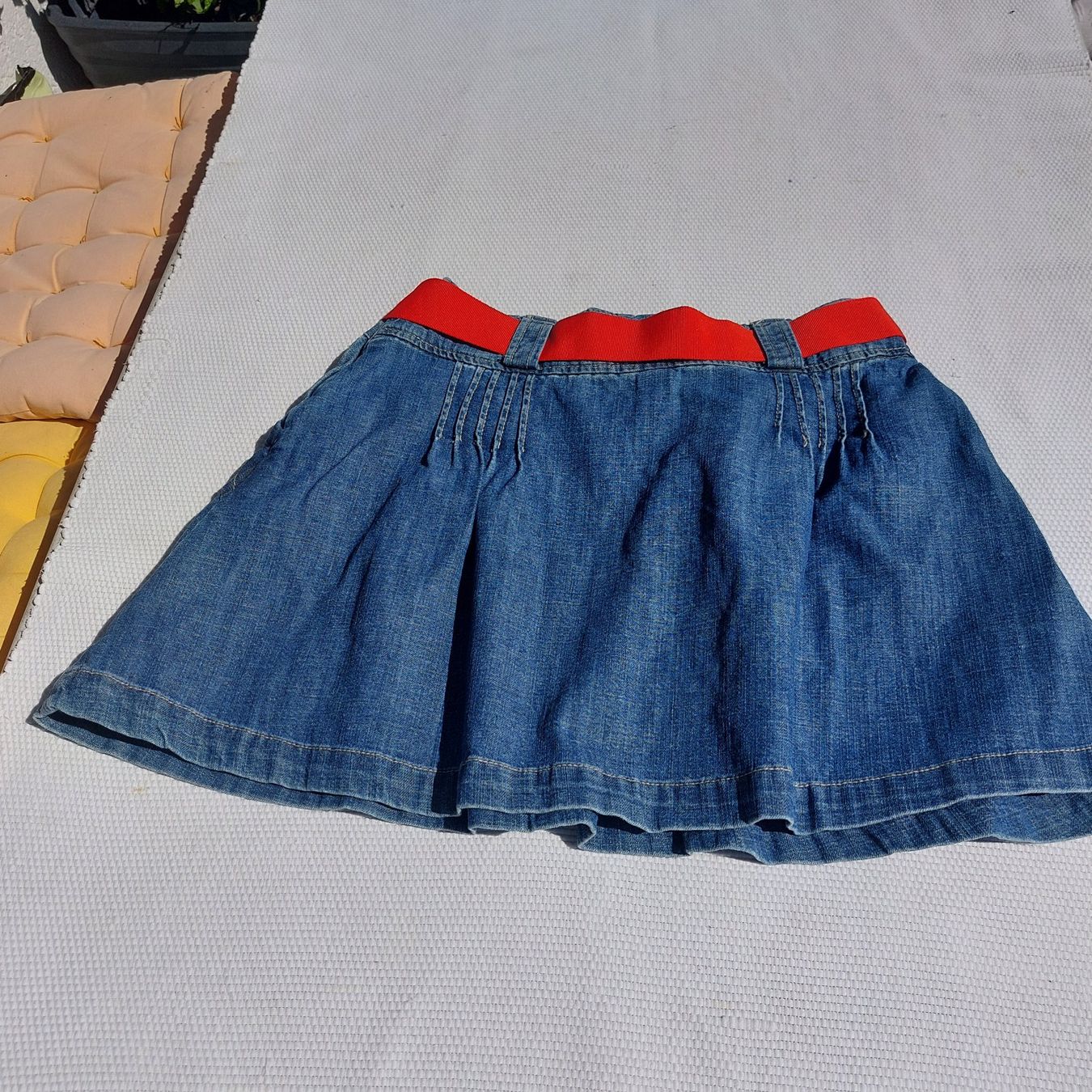 Zara Robes et jupes: Mädchen Jeans Rock Marke Zara – Neuf (Voir description) à Zürich par wilden 1