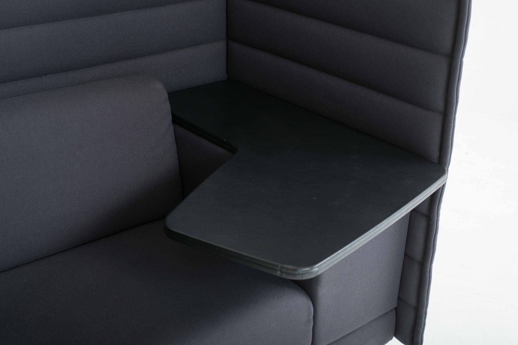 Vitra Divani: Ronan & Erwan Bouroullec Alcove Work Sofa von Vitra – Usato da Zürich venduto da STUZH38 5