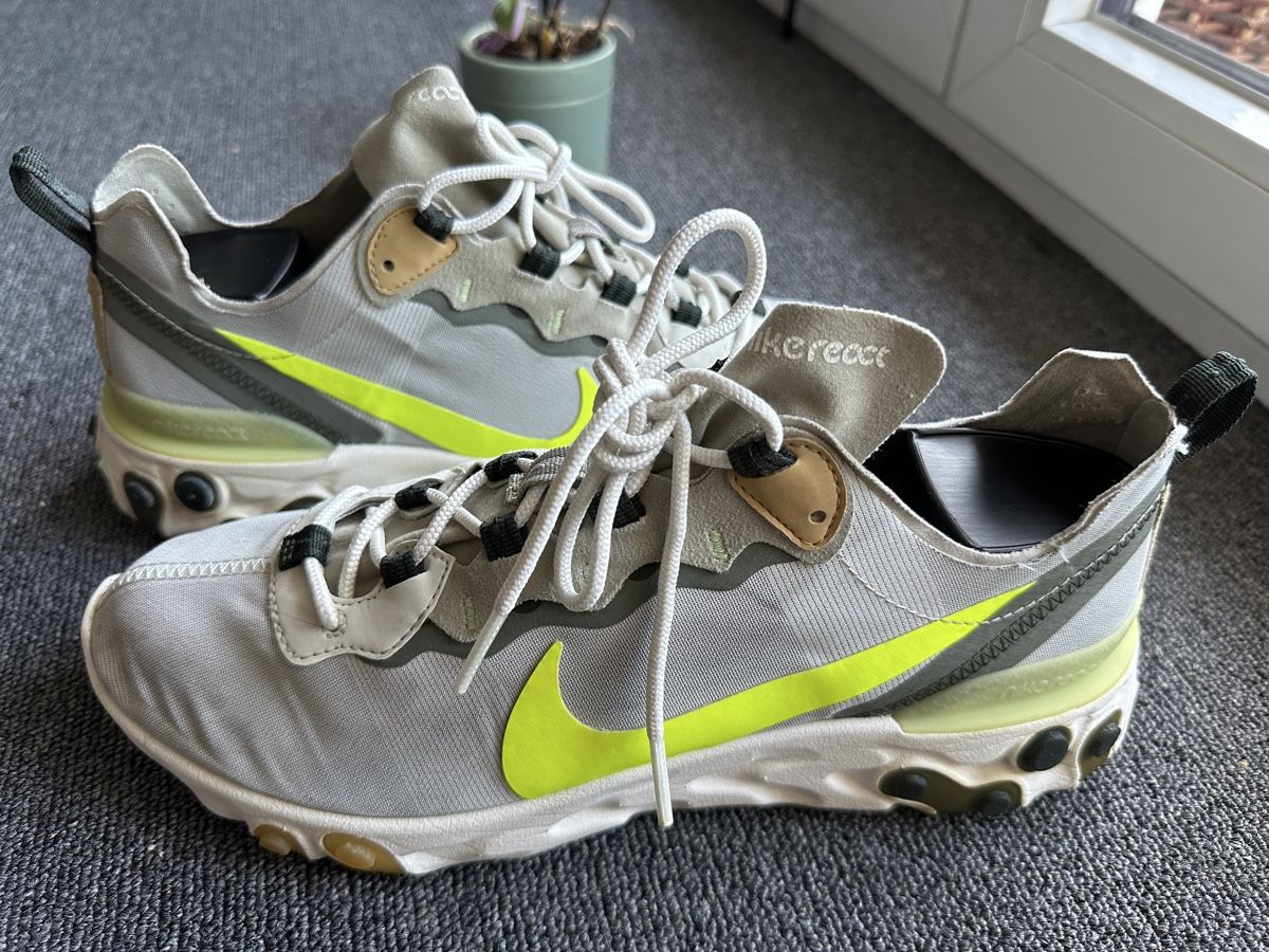 Nike Scarpe da uomo: Nike React Element 55 homme taille 43 gris – Usato da Bulle venduto da LeMoleson