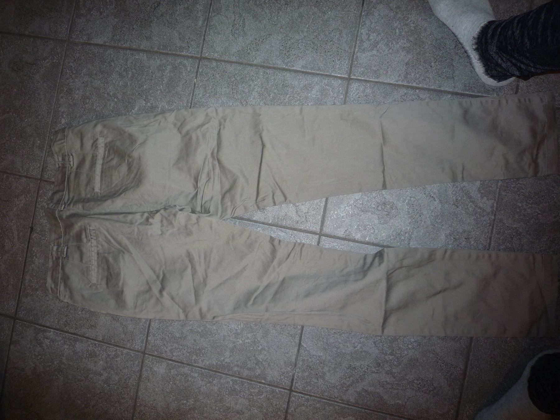 Pantaloni: HOSE GR.36 – Usato da Andwil SG venduto da schmei 1