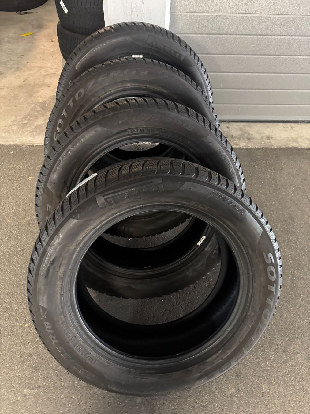Pirelli Pneus & Roues: Winterpneu – D'occasion à Frauenfeld par inf_gll2