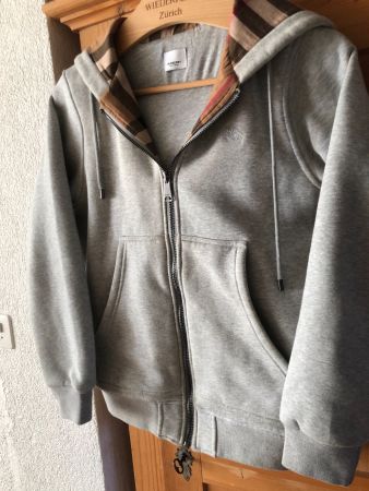 warme Herrenjacke mit Kapuze