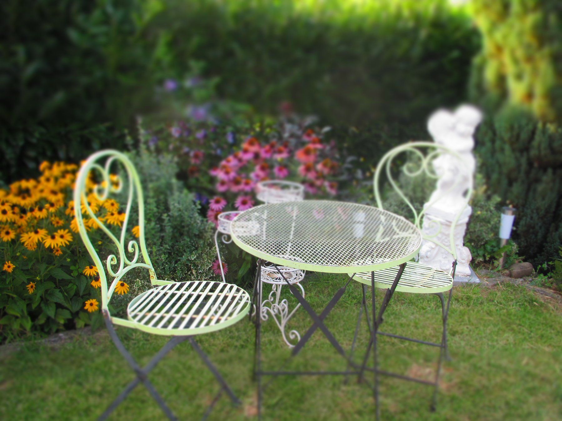 Set di tavolo e panche: ENSEMBLE DE JARDIN EN FER – Usato da Murten venduto da Selliot 1