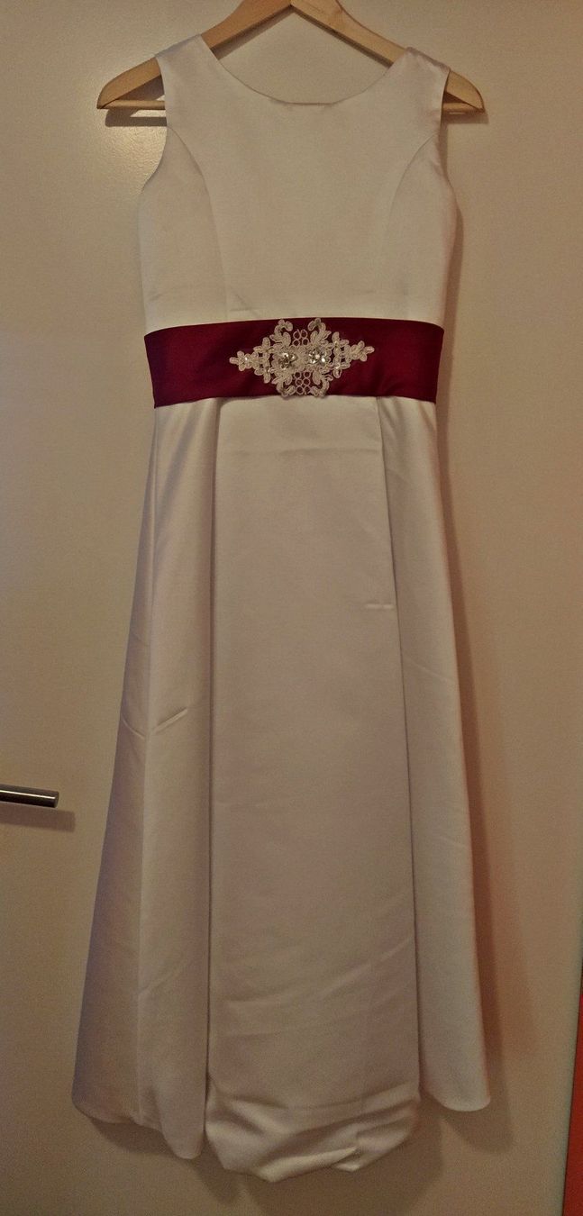 Kleider & Röcke: Kommunionkleid Gr. 134/140 – Neu (gemäss Beschreibung) aus Hittnau von vanescott