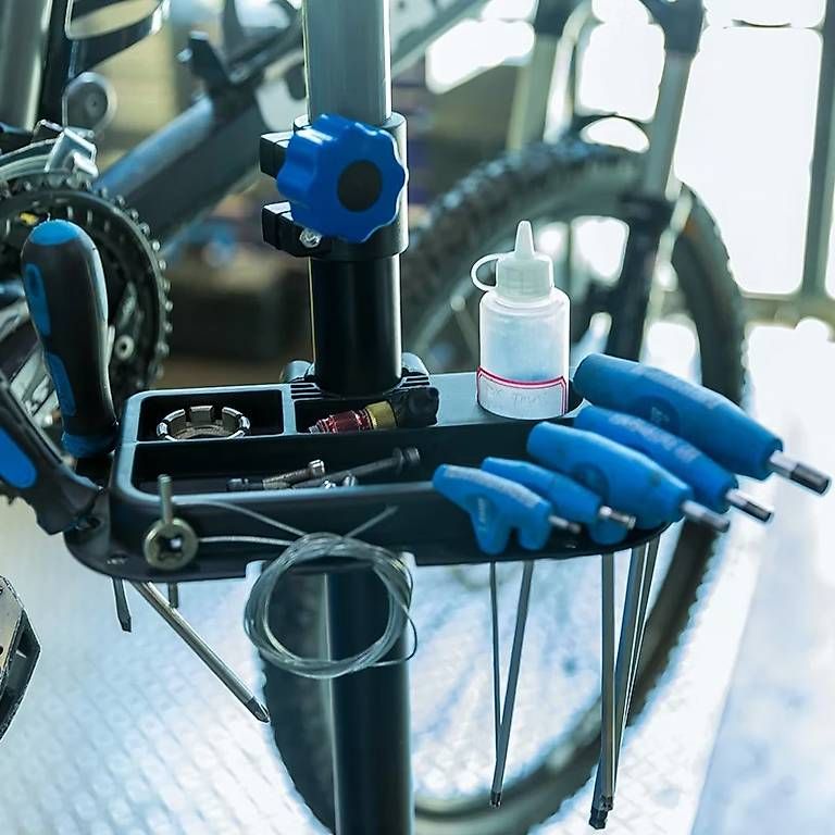 Cavalletti per biciclette: Fahrad Montageständer neuwertig  – Usato da Sevelen venduto da peetem 3