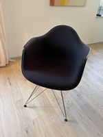 Vitra Designer Eames Plastic Armchair DAR mit Polster