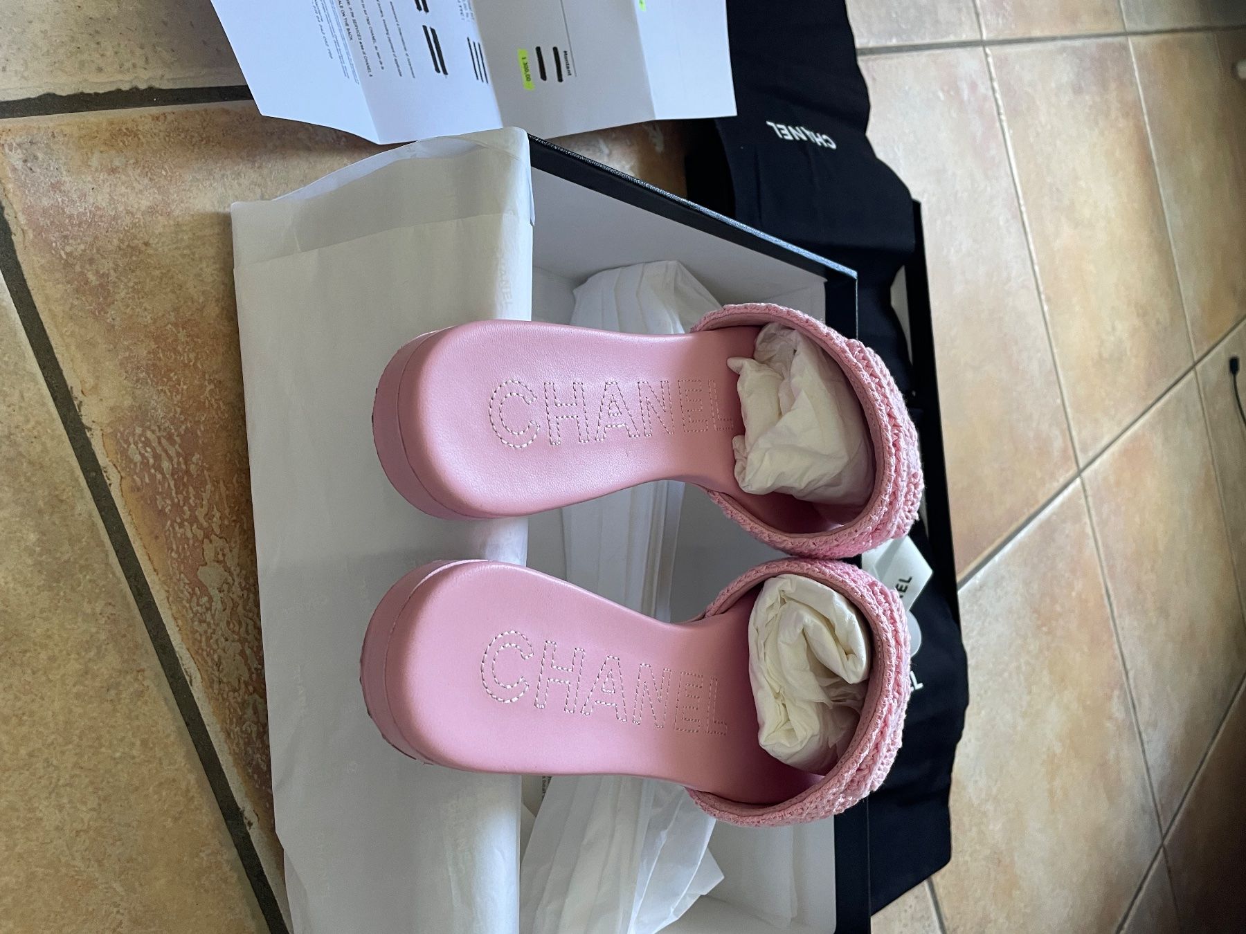Chanel Scarpe da donna: Chanel Wunderschöne Sandalen! 40 – Usato da Fruthwilen venduto da Mariya13 8