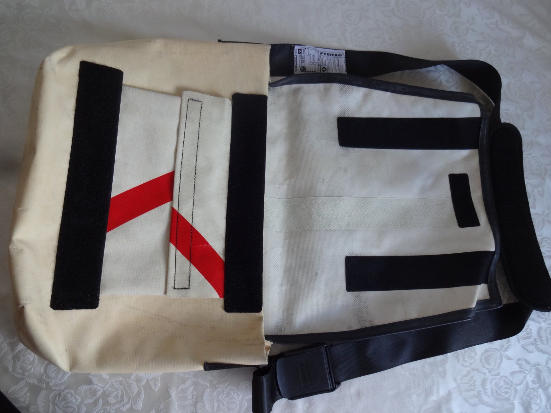 Freitag Autres vêtements & accessoires: """ FREITAG """ Umhängetasche – D'occasion à Frauenfeld par Riaa 3