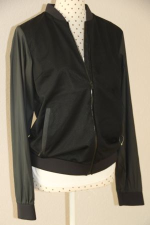 Neue leichte Jacke von Peak Performance Gr.M