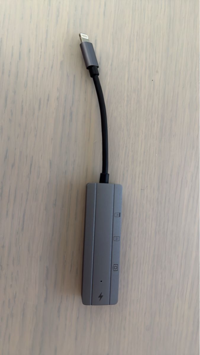 Laufwerke & Adapter: Dongle Lightning auf SD Kameradapter – Gebraucht aus Weinfelden von martiini1.0