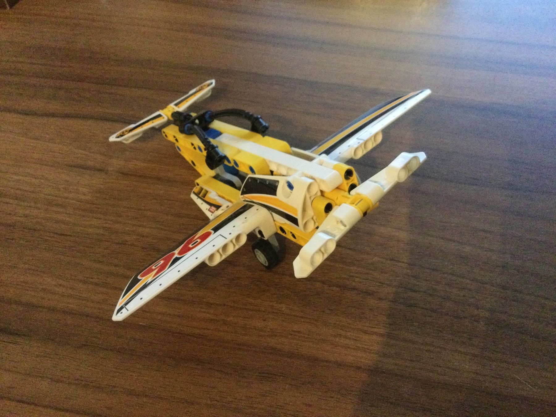 Lego Kit di costruzioni: Lego Technic Flugzeug 42044 – Usato da Zürich venduto da ShadowVorlon