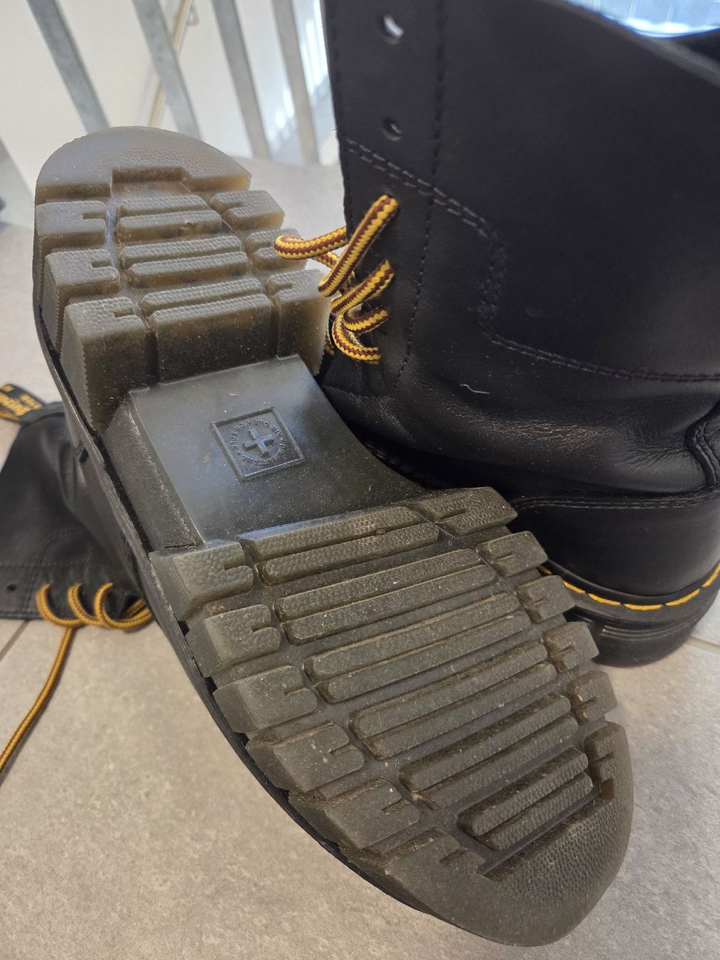 Dr. Martens Scarpe da donna: Dr. Martens Audrick Gr. 39 - robuste Boots schwarz – Usato da Brugg AG venduto da Kitycity 4