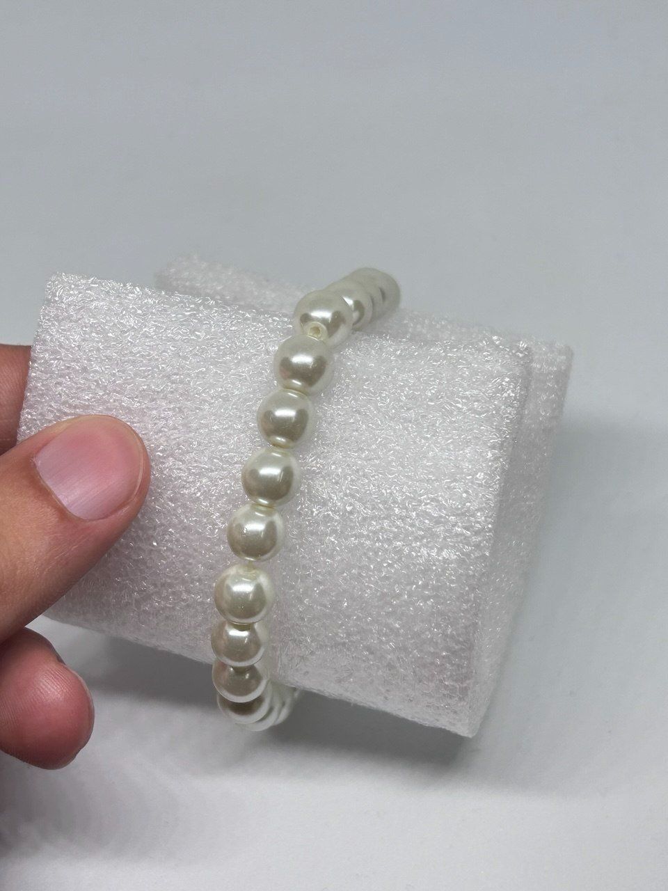 Bracciali & Braccialetti: Bracciale Elastico con Perle Sintetiche Bianche – Usato da Giubiasco venduto da LorisVale 2