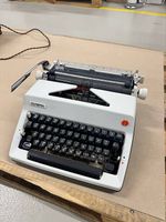 Schreibmaschine Olympia  mechanisch, Vintage