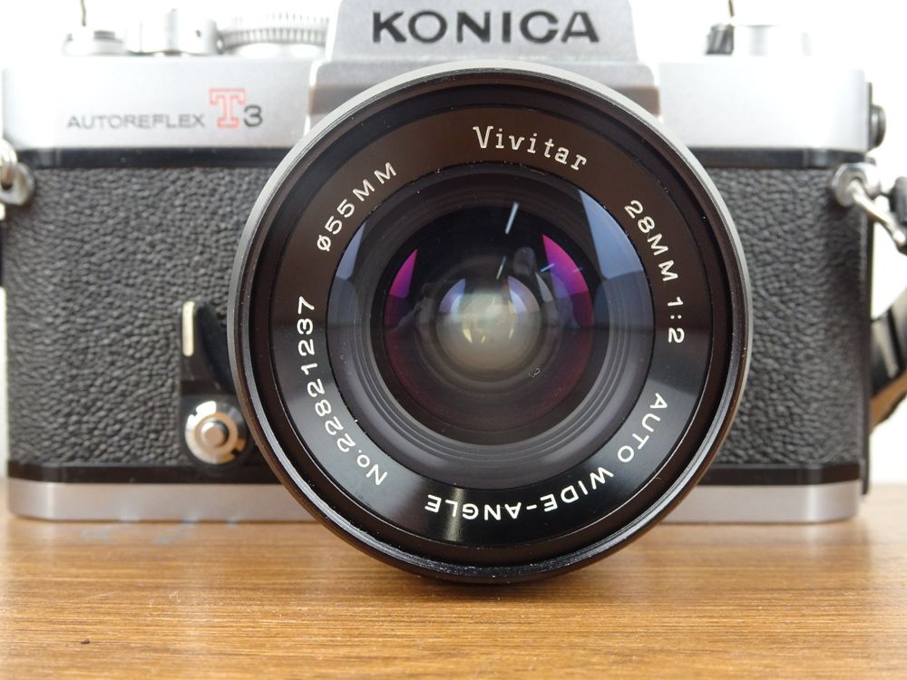 Kamera Konica Autoreflex T3 Vivitar 28mm 1:2 Wide Angle 2