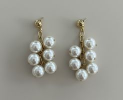 Elegant Pearl Drop Earrings, Perfect for any Occasion