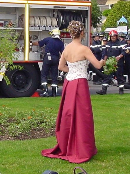 Vestiti: Robe de mariée taille 36-38 – Nuovo (secondo la descrizione) da Corcelles-Payerne venduto da sof_wqk6 1