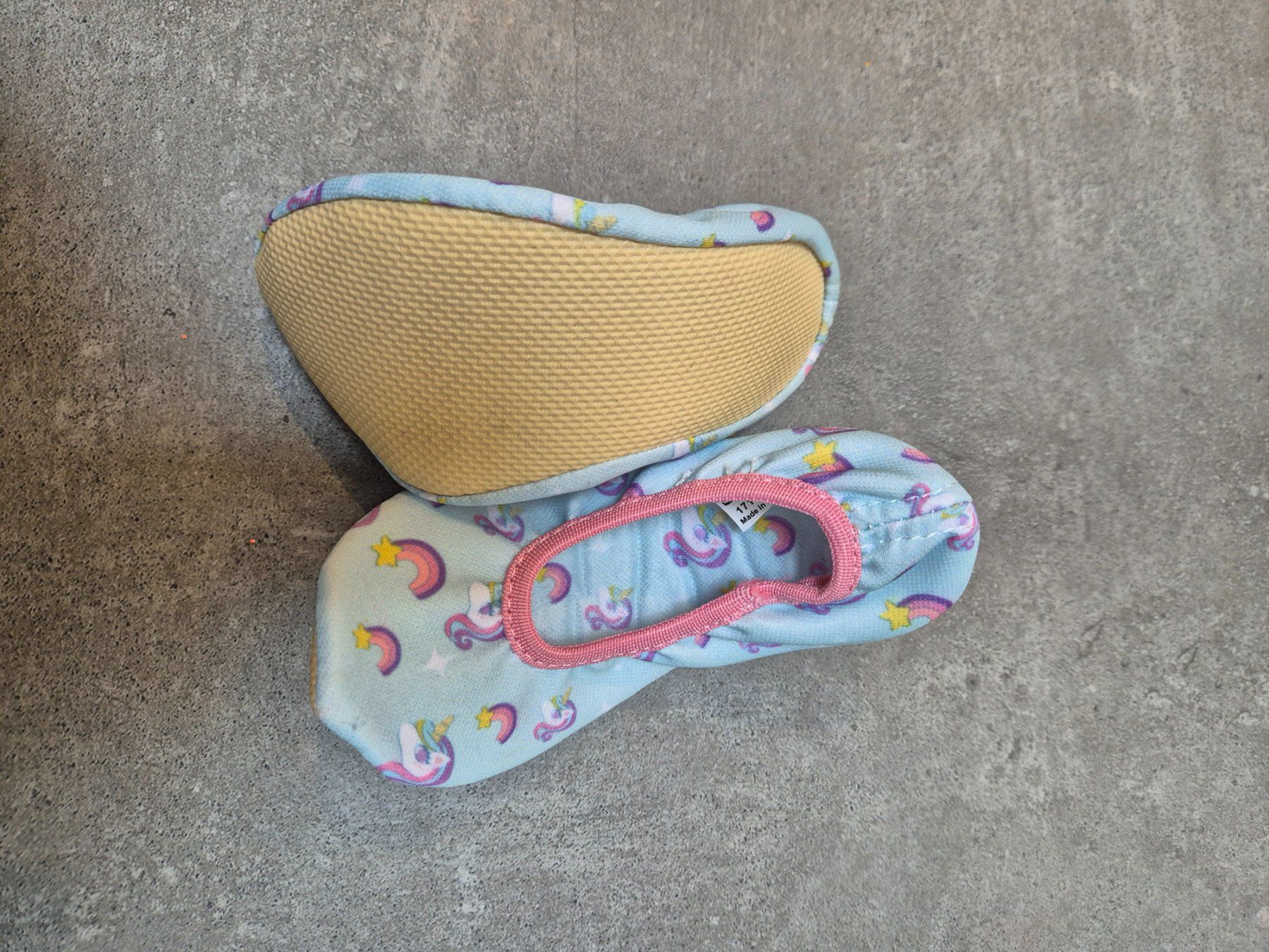 Chaussures filles: Turntäppeli 27 – D'occasion à Goldach par Intertainmentme 1