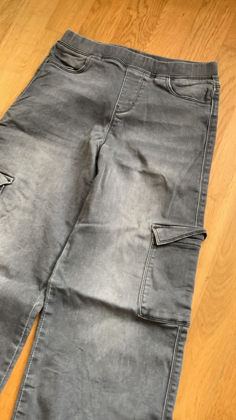 C&A Jeans: schwarze Jeans von C&A Gr. 152 – Usato da Geneve venduto da mar_8dyp 1