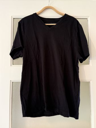 V-Ausschnitt Shirt Grösse XL von Charles Vögele