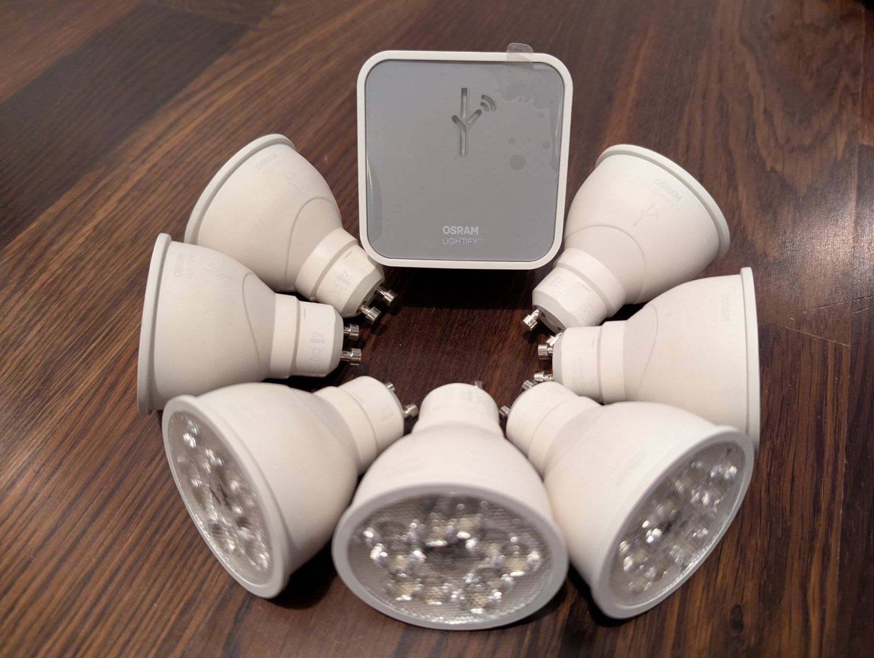 Osram Lampade: Osram Lightify: 7x LED Lampe + Gateway - Smarte Beleuchtung! – Usato da Zürich venduto da sharkoss