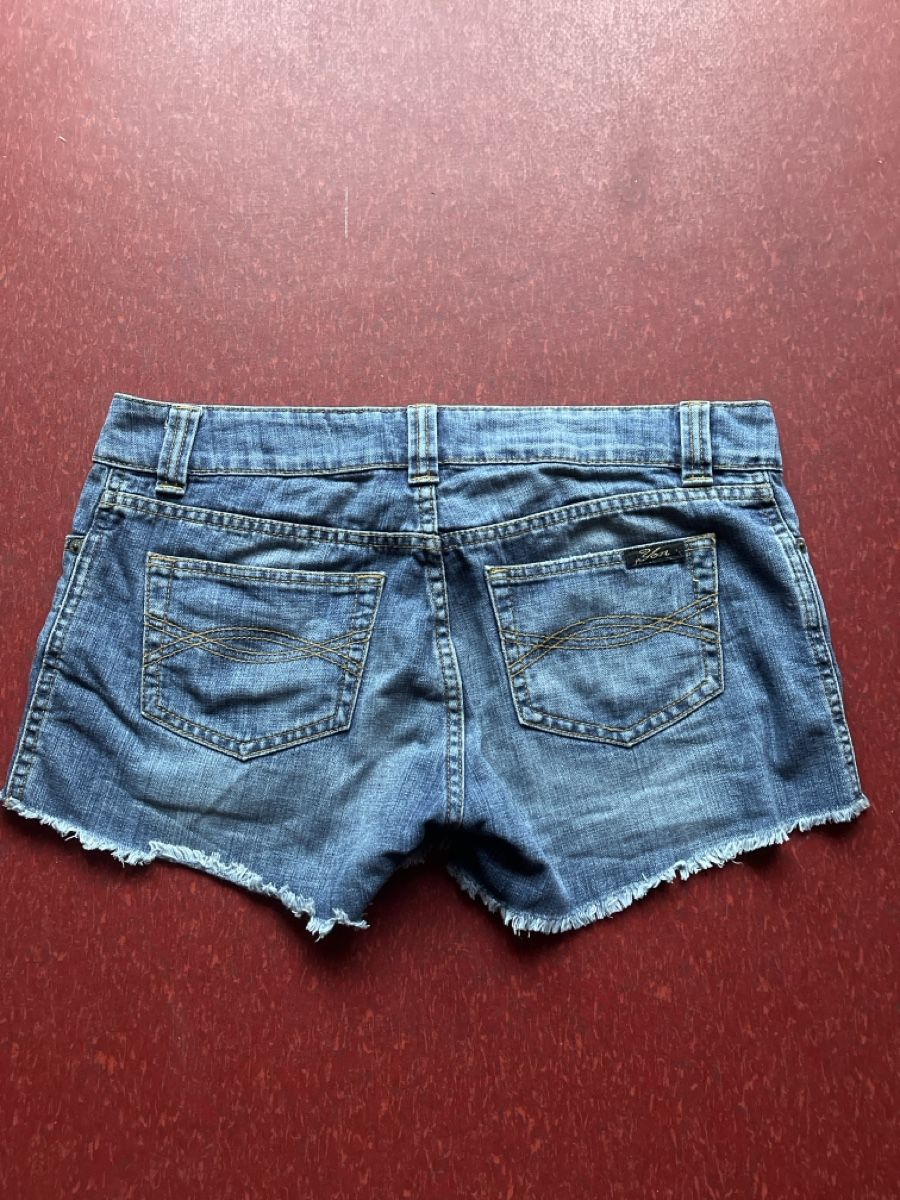 Pantalons: Schöne kurze Hosen – D'occasion à Wiggen par Zauber_fee 1