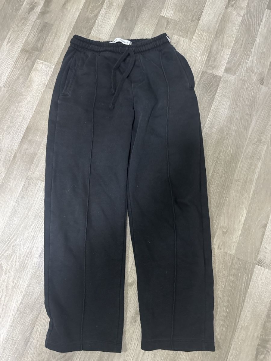 Pantaloni: Bershka trainingshose  – Usato da Oberentfelden venduto da ulli03