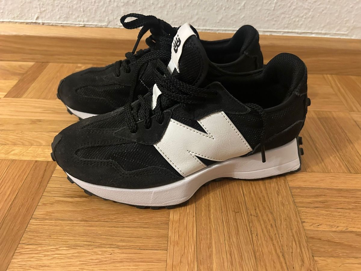 Scarpe da donna: New Balance 327 Sneaker Grösse 37 – Usato da Bern venduto da Querida10