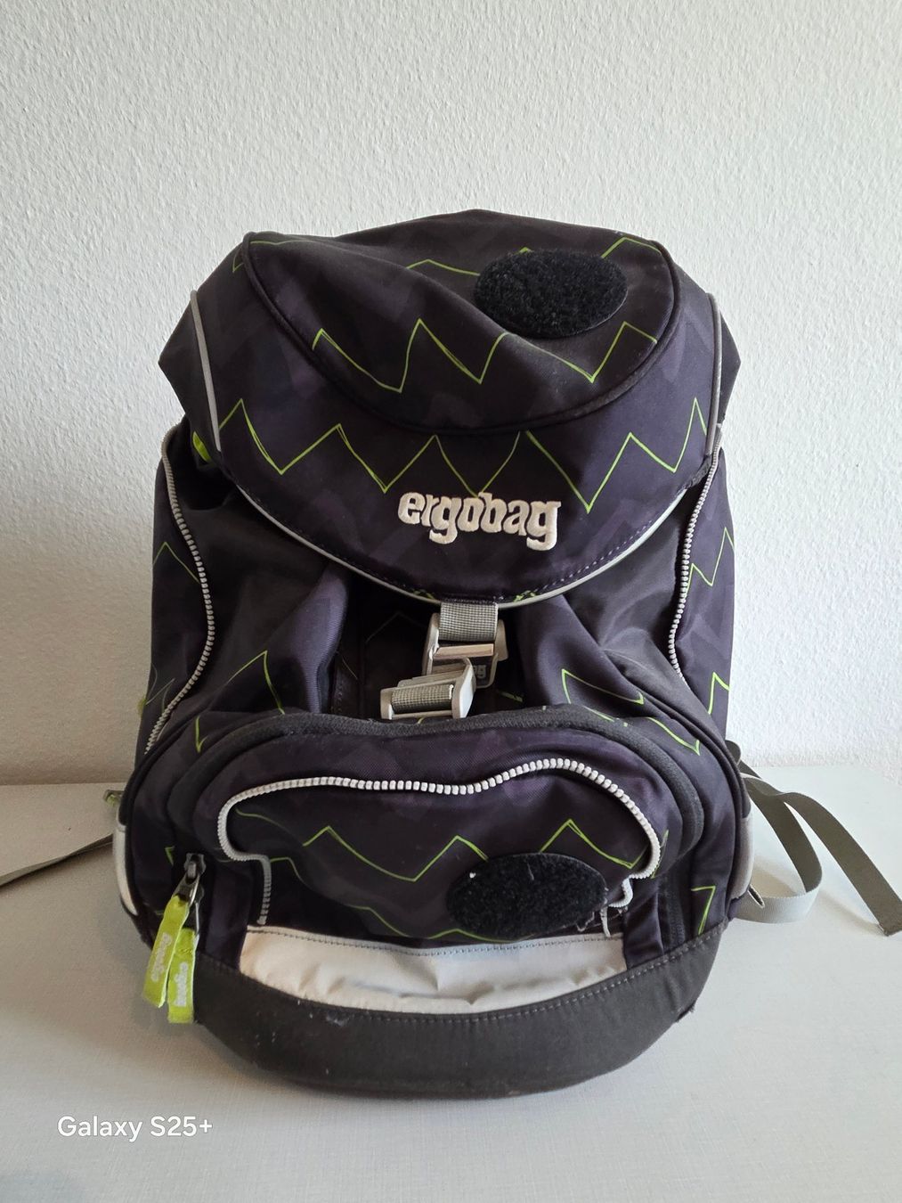 Borse & Zaini: ergobag Rucksack und Etui dunkles Muster guter Zustand – Usato da Winterthur venduto da Domsta