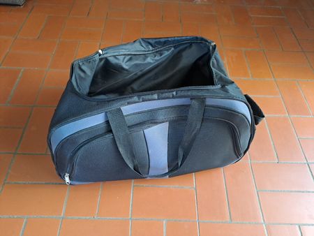 Reisetasche mit Rollen / sac de voyage avec roulettes