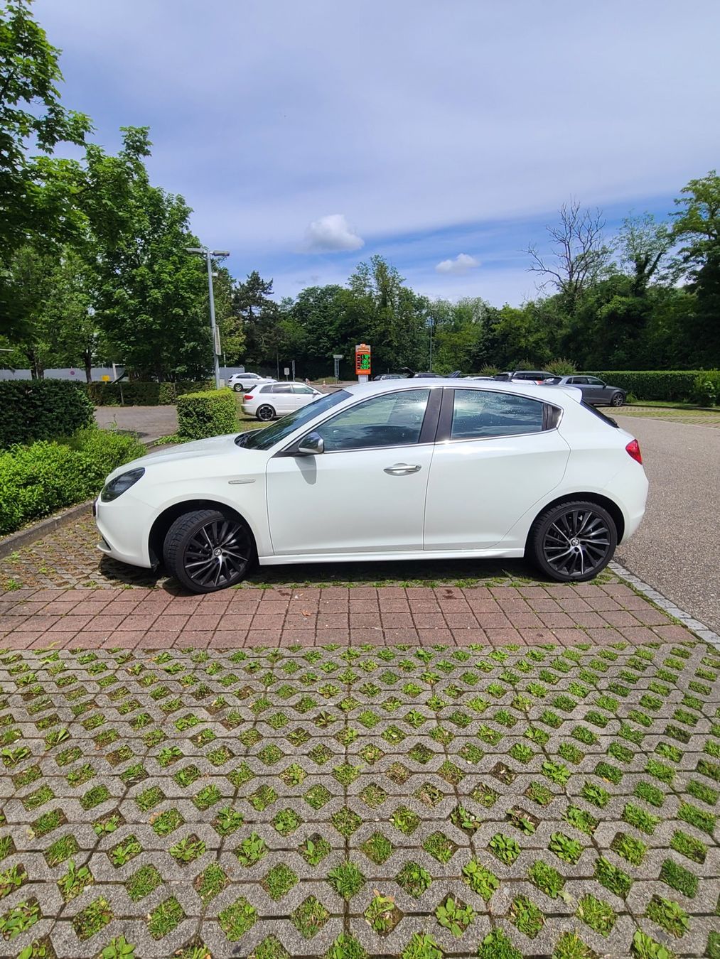 Alfa Romeo Automobili: Alfa Romeo Giulietta 1.4 TB – Usato da Seltisberg venduto da Binggi030 3