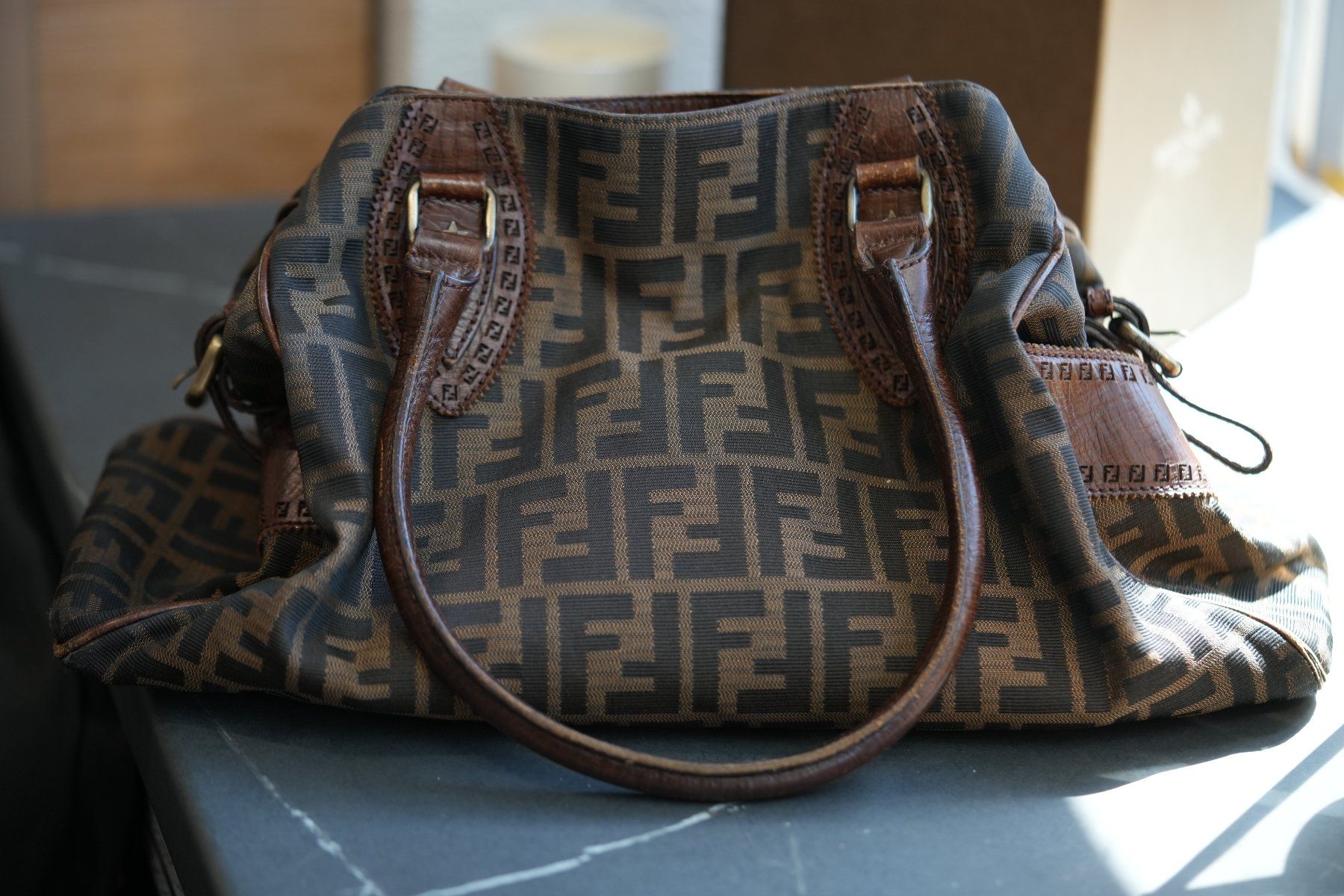 Fendi Borse: Fendi Bag de Jour – Usato da Faoug venduto da Bruce_Wayne23