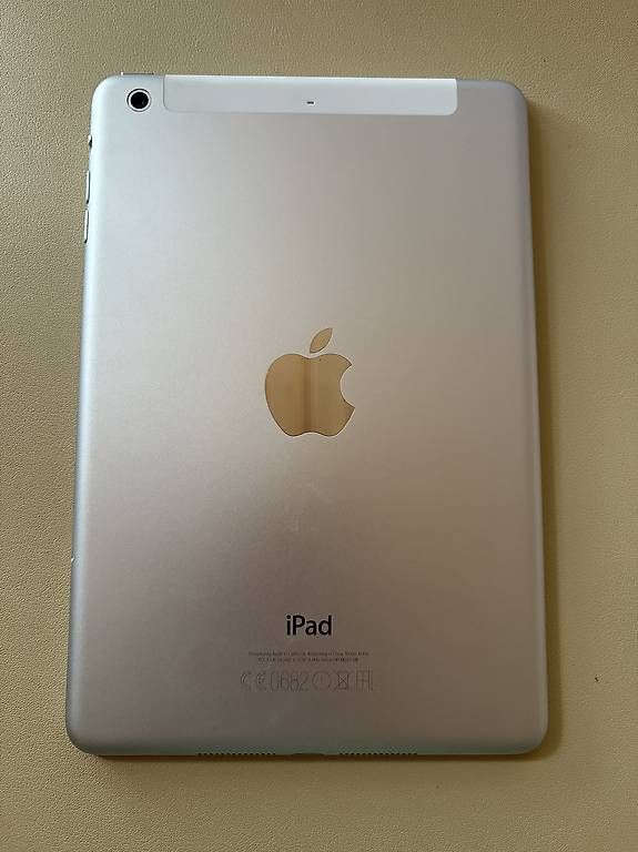 Apple Tablet PC: iPad Mini 2 16GB Weiss GSM – Usato da Schönholzerswilen venduto da -Osiris- 1