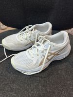 Asics Hallenschuhe Grösse 33.5