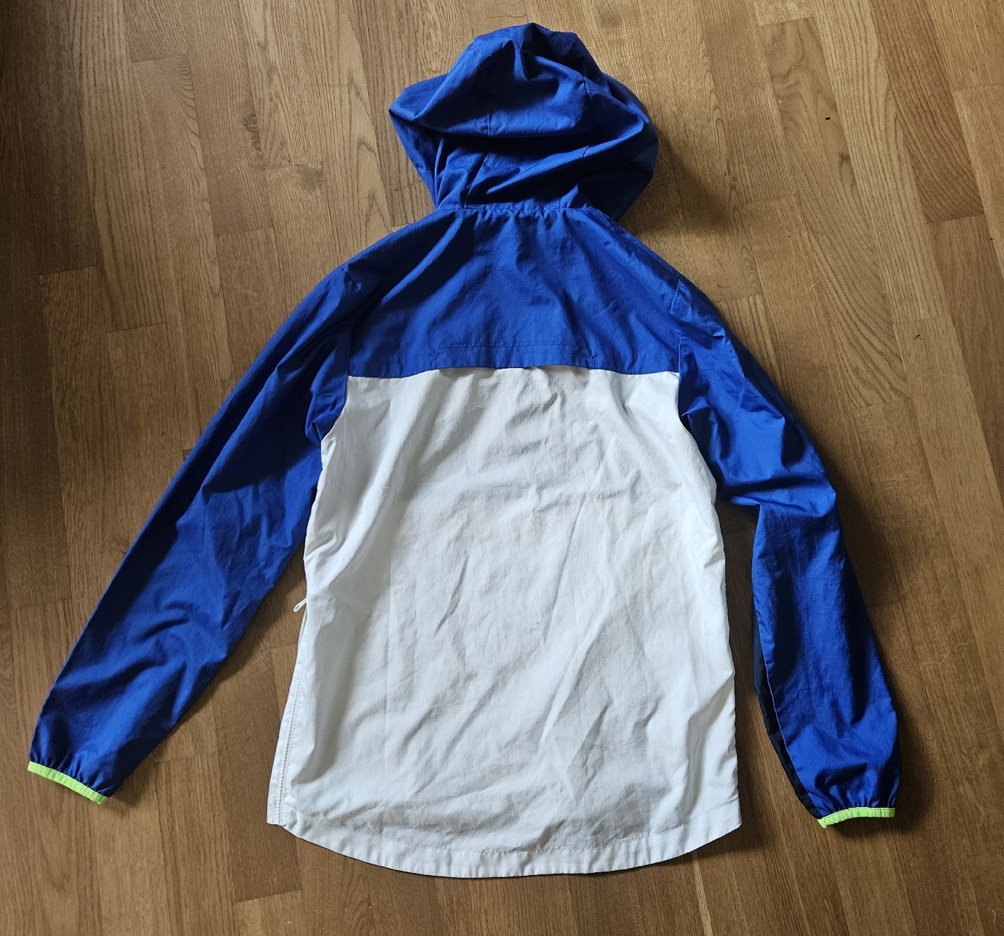 Nike Giacche: Lightweight vintage Nike wind Jacket Size XS  – Usato da Bern venduto da Ciprofloxacina 3