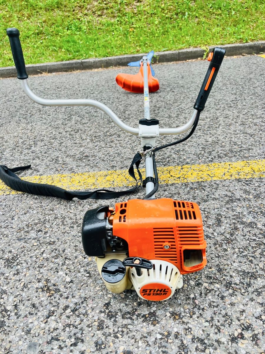 Stihl Tutti gli attrezzi: Rasentrimmer Stihl FS 130 R – Usato da Urdorf venduto da mas_5wfz